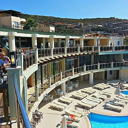Apartamento Royal Heights *